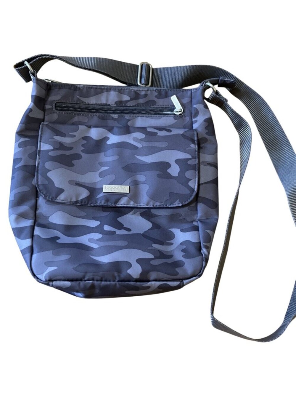 Baggallini Town Bagg Gray Camouflage Crossbody Nylon Water Resistant travel